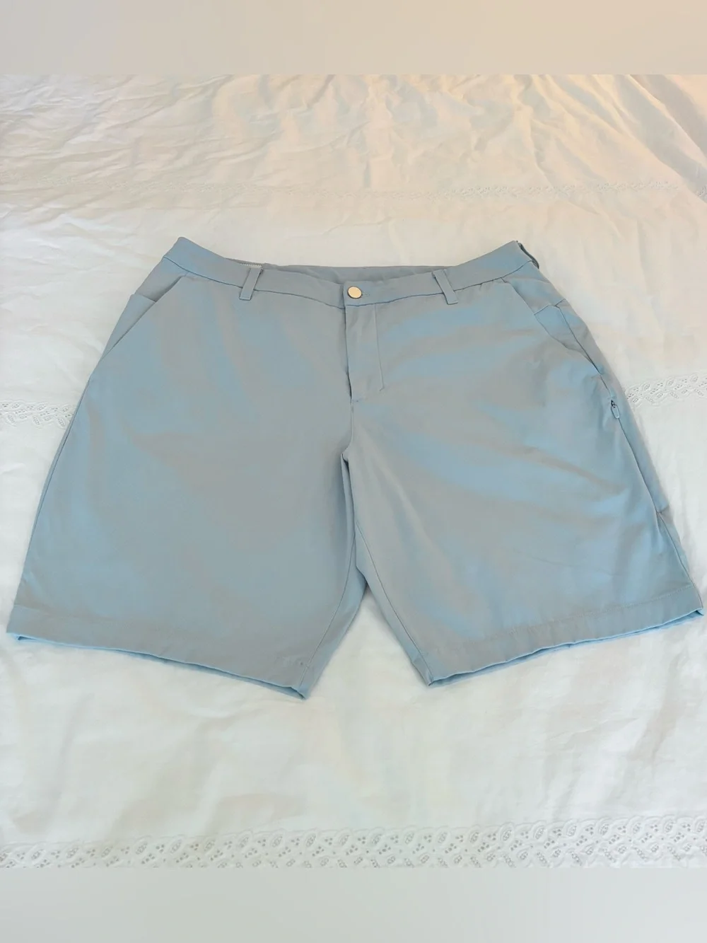 Lululemon Men's Commission Golf Shorts Sz 36 Light Blue